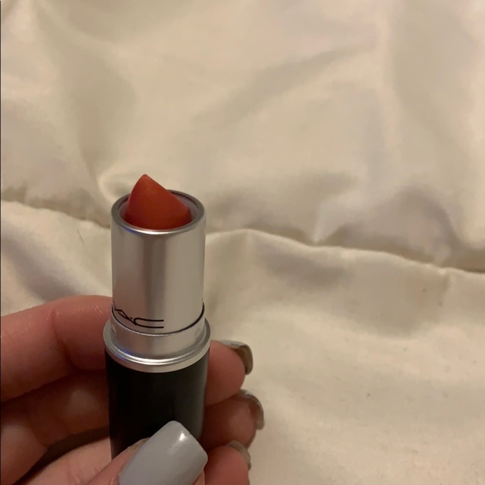 Makeup - Picture 2 of 2
